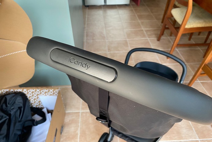 Close-up of iCandy Pip handlebar