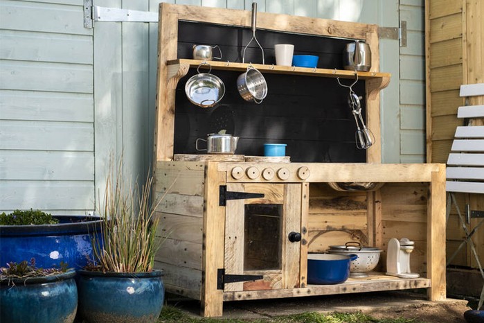 not-on-the-high-street-mud-kitchen Not on the High Street mud kitchen