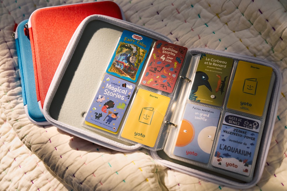 SHOT_02_CARD_CASE_STILL_LIFE_019